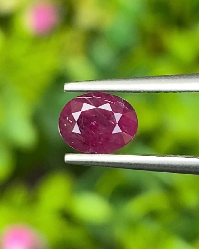 พลอย ทับทิม สยาม (Siam Ruby Sapphire) 1.11 กะรัต (Cts.) พร้อมใบเซอร์ พลอยแท้ อัญมณีมงคลประจําวันเกิด เครื่องประดับพลอย