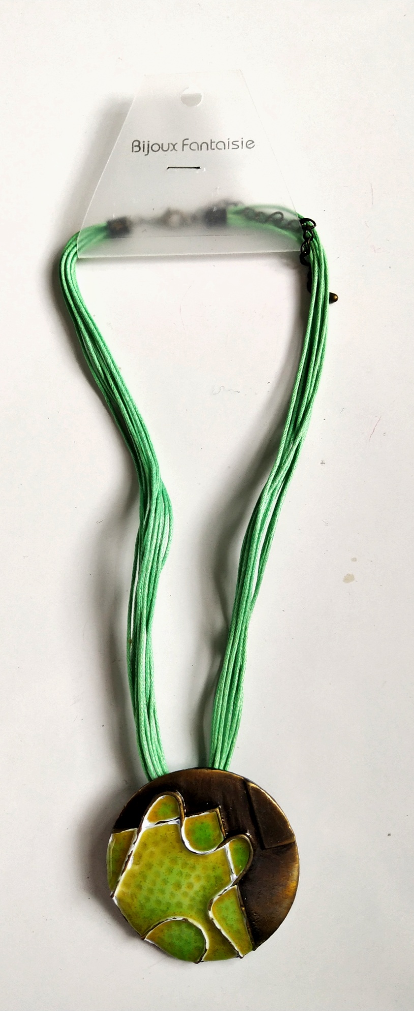 สร้อยคอสไตล์โบฮีเมี่ยน สายเชือกสีเขียว น้ำตาล และ ดำ พร้อมจี้แบบต่างๆ