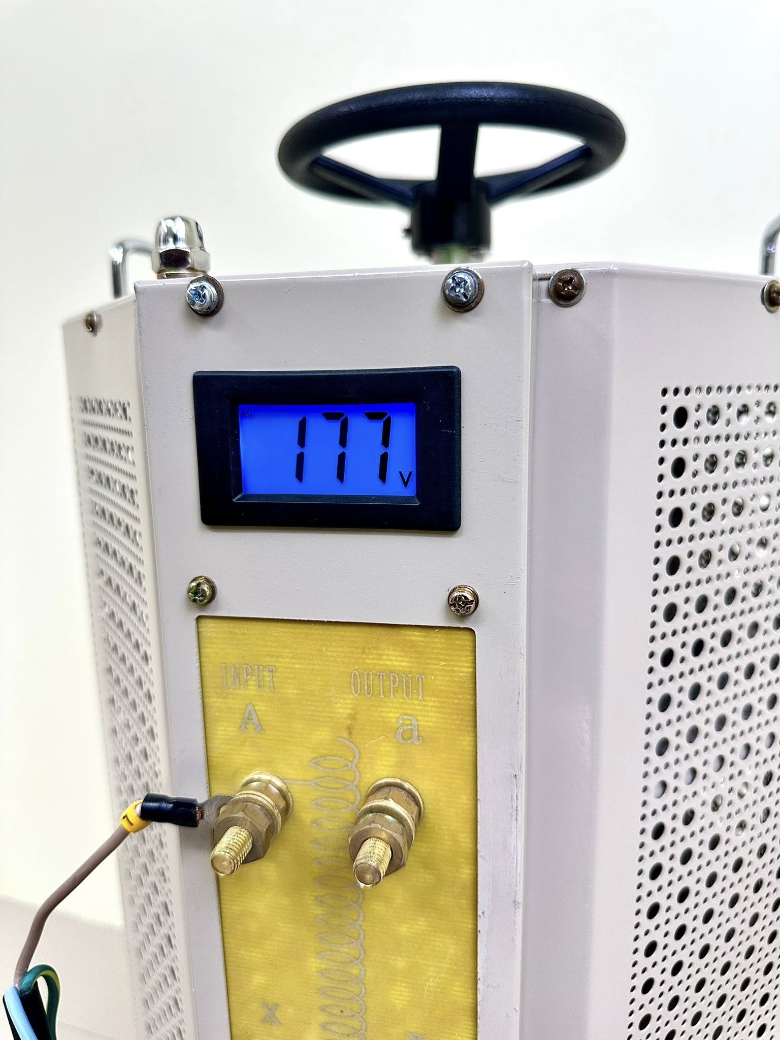 วาริแอค หม้อแปลงปรับแรงดันไฟฟ้าชนิดแกนหมุน 30Kva 1 เฟส