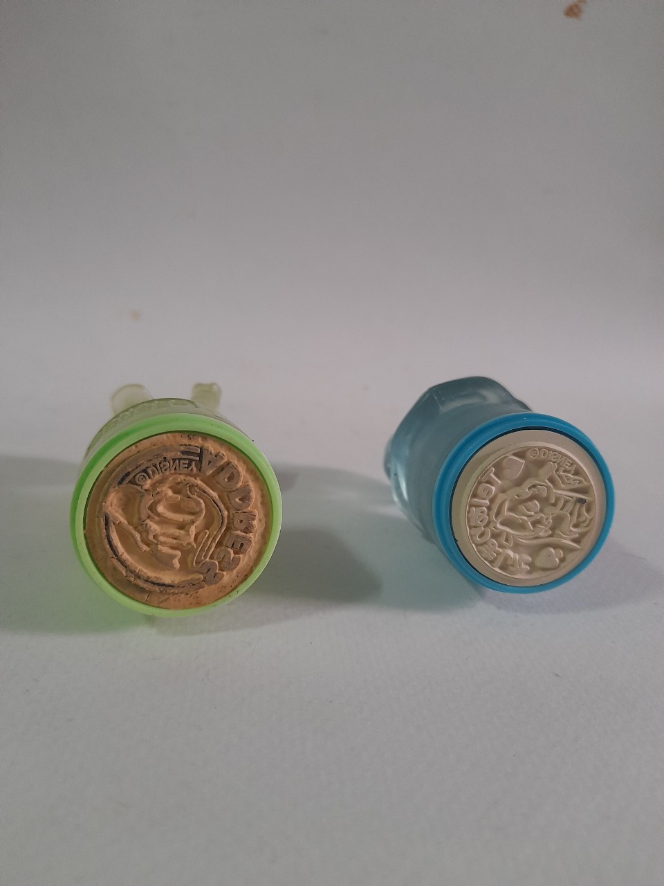 มีหลายภาพ เซ็ทตุ๊กตาตราแสตมป์จากดิสนีย์ ลาย โดนัลด์ดั๊ก และ อลิส อินวันเดอร์แลนด์ ขนาดตามภาพ