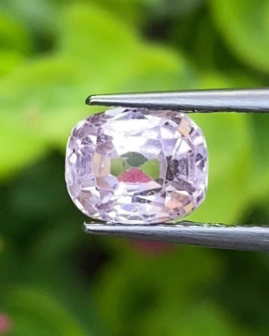 พลอย ชมพู พิ้ง แซฟไฟร์ Pink Sapphire 1.66 กะรัต (Cts.) พร้อมใบเซอร์ พลอยแท้ อัญมณีมงคลประจําวันเกิด เครื่องประดับพลอย