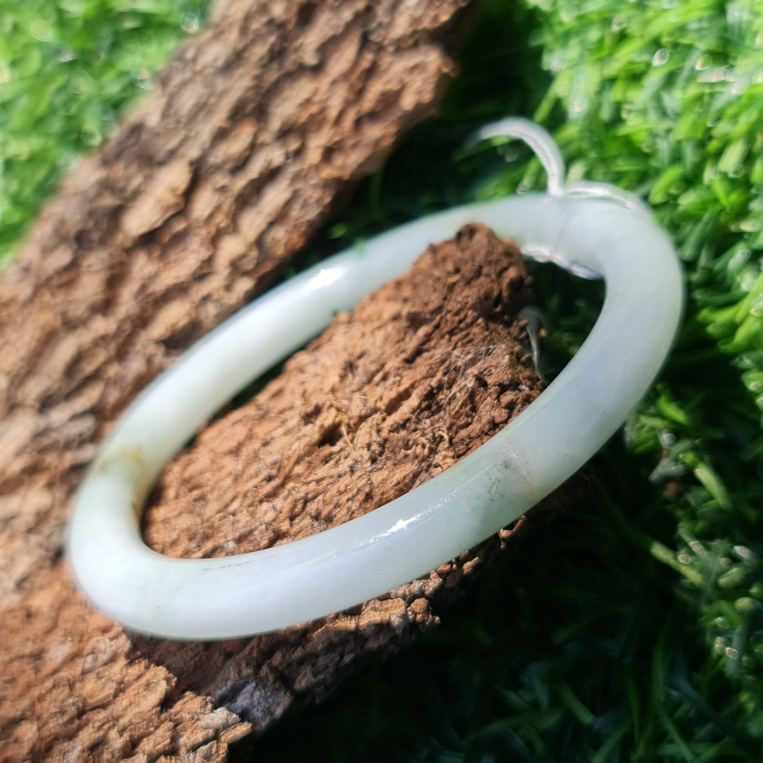 JB6711069 หยก พม่า แท้ Jade กำไลหยก 56.5 มม. (Jadeite bracelet) พม่า (Myanmar)