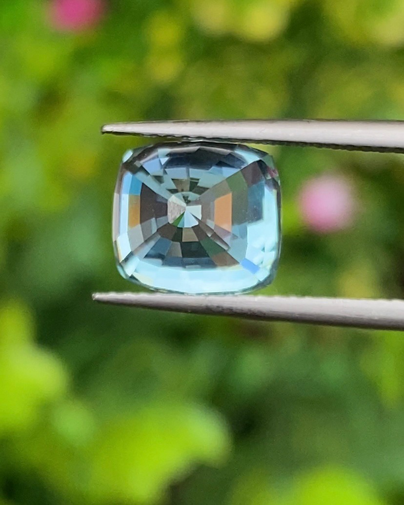 พลอย เพทาย Natural Zircon 4.53 กะรัต (Cts.) พลอยแท้อัญมณีมงคล ประจําวันเกิด เครื่องประดับพลอย