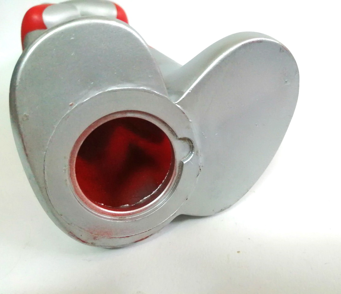 อุลตร้าแมนESSO เป็นของแถมพรีเมี่ยมแลกซื้อของน้ำมันESSO ขนาดใหญ่ สูงราว16-17 นิ้ว ***มีตำหนิตามภาพ ,ไม่มีฝาปิดด้านล่าง เป็นอีกตัวที่ตามหากันมาก