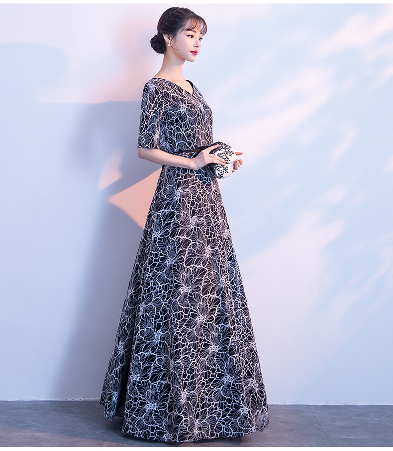 ชุดราตรียาวแขนสามส่วนลายดอกไม้เรียบหรู (เชือกผูกหลัง)