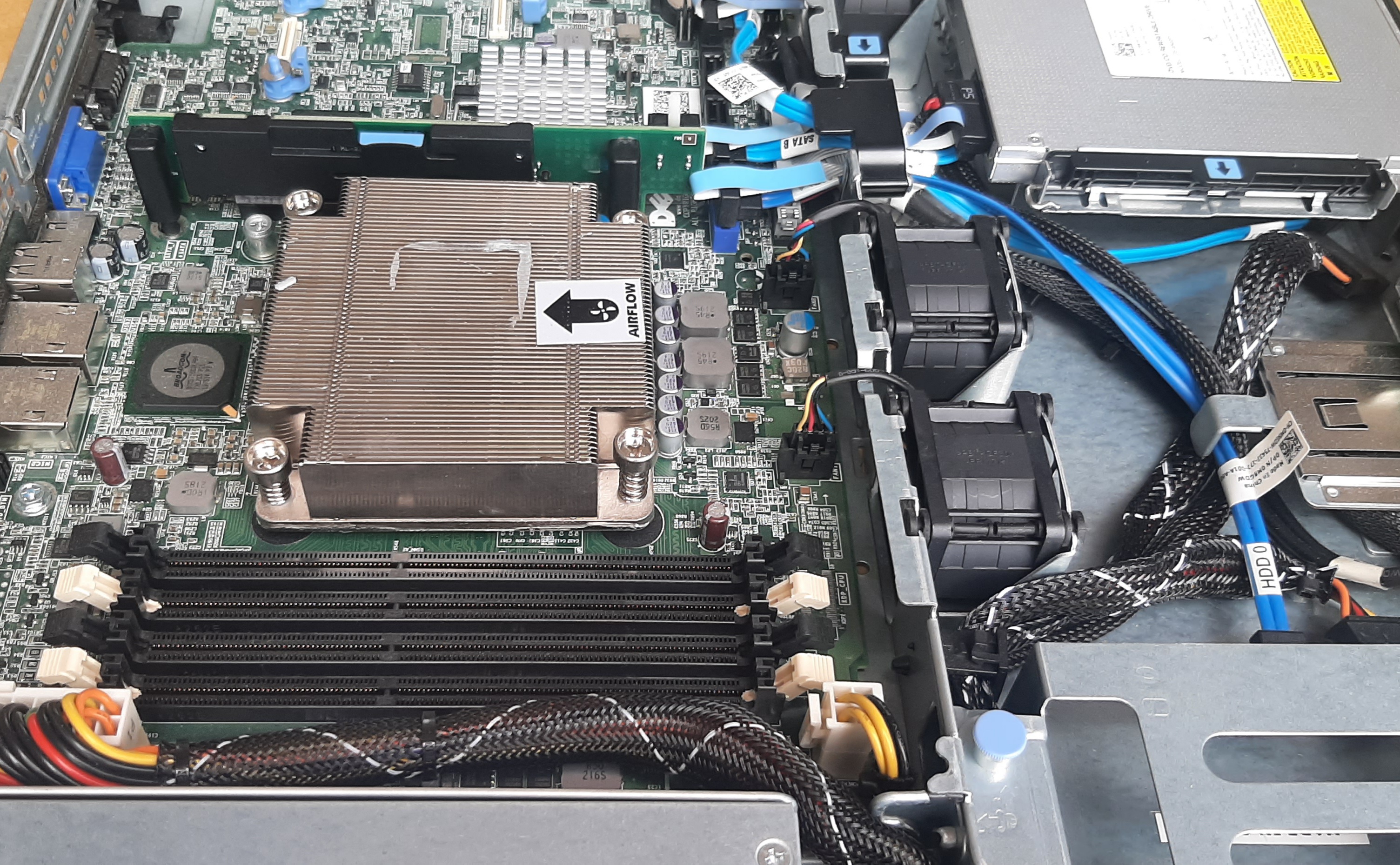 Dell PowerEdge R210 ii (E3-1270V2 Ram8GB No HDD) มือสอง สภาพดี ประกันร้าน 1 เดือน