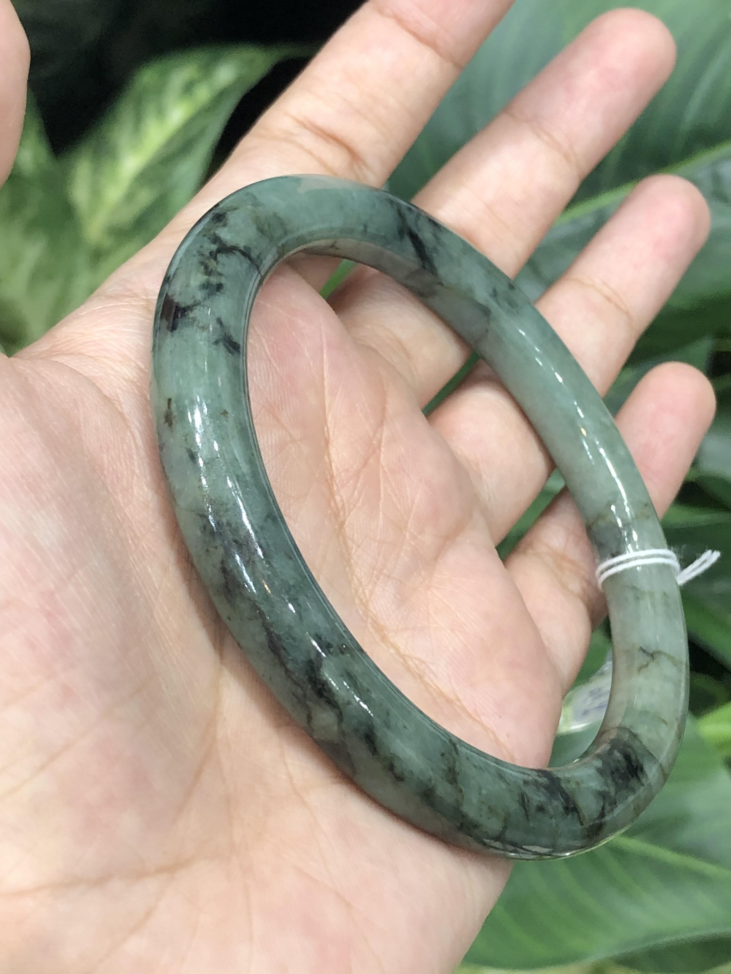 J05C0049 หยก พม่า แท้ Jade กำไลหยก 63.2 มม (Jade bracelet) พม่า (Myanmar)