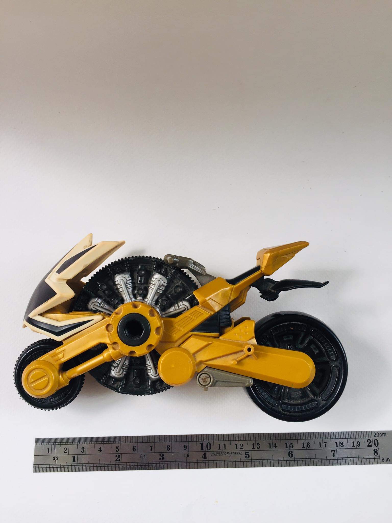มอเตอร์ไซค์ เพาเวอร์เรนเจอร์ ชุดนินจาสตรอม เยลโล่ โมโตไซเคิล มือสองสภาพดี มีรอยบ้าง ***มีเฉพาะรถของมีตามภาพ ขนาดตามรูป