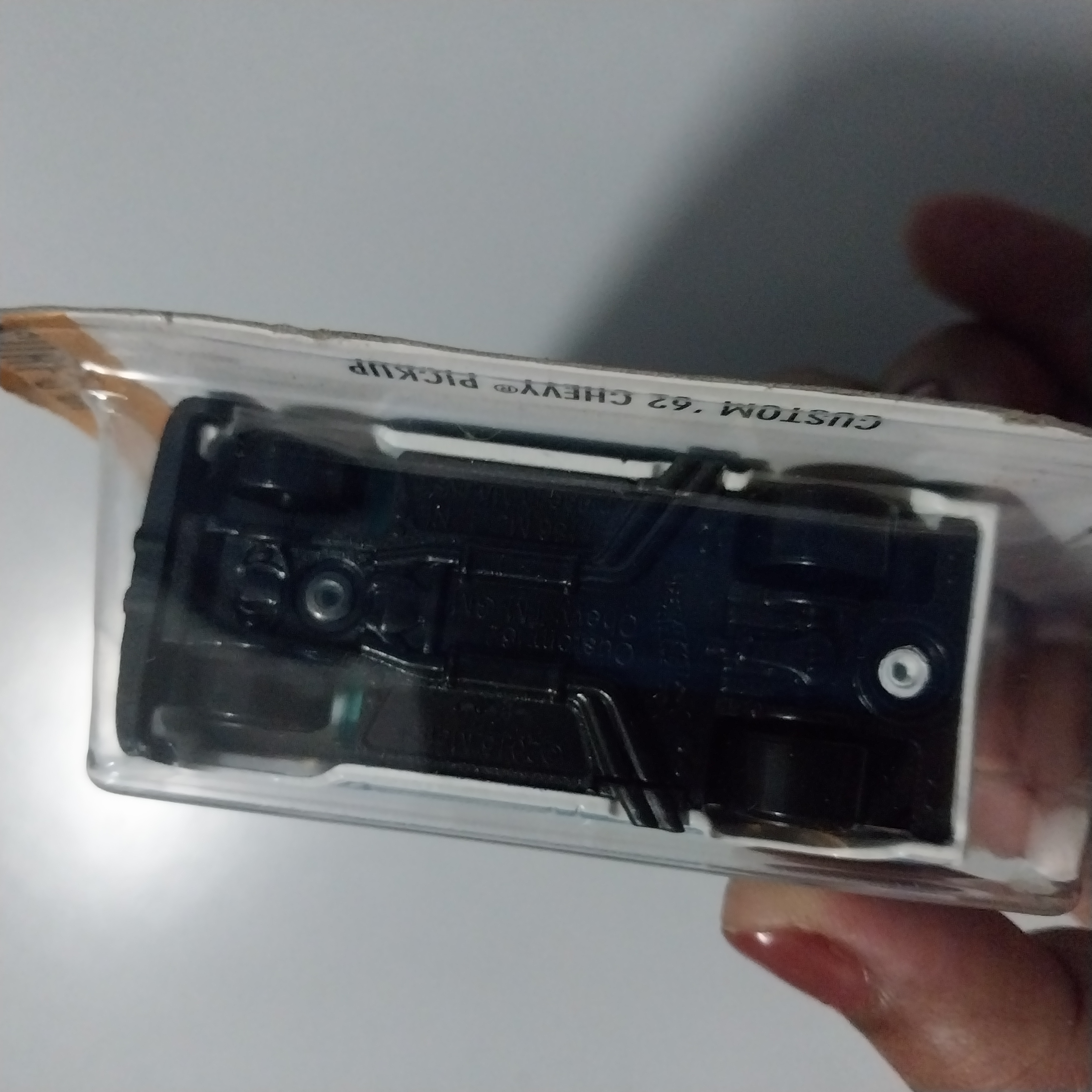 มีหลายภาพ โมเดลรถกะบะจากHotWheel รุ่น #custom62chevypickup **มุมแพ็คมีรอยบ้าง ตามภาพ