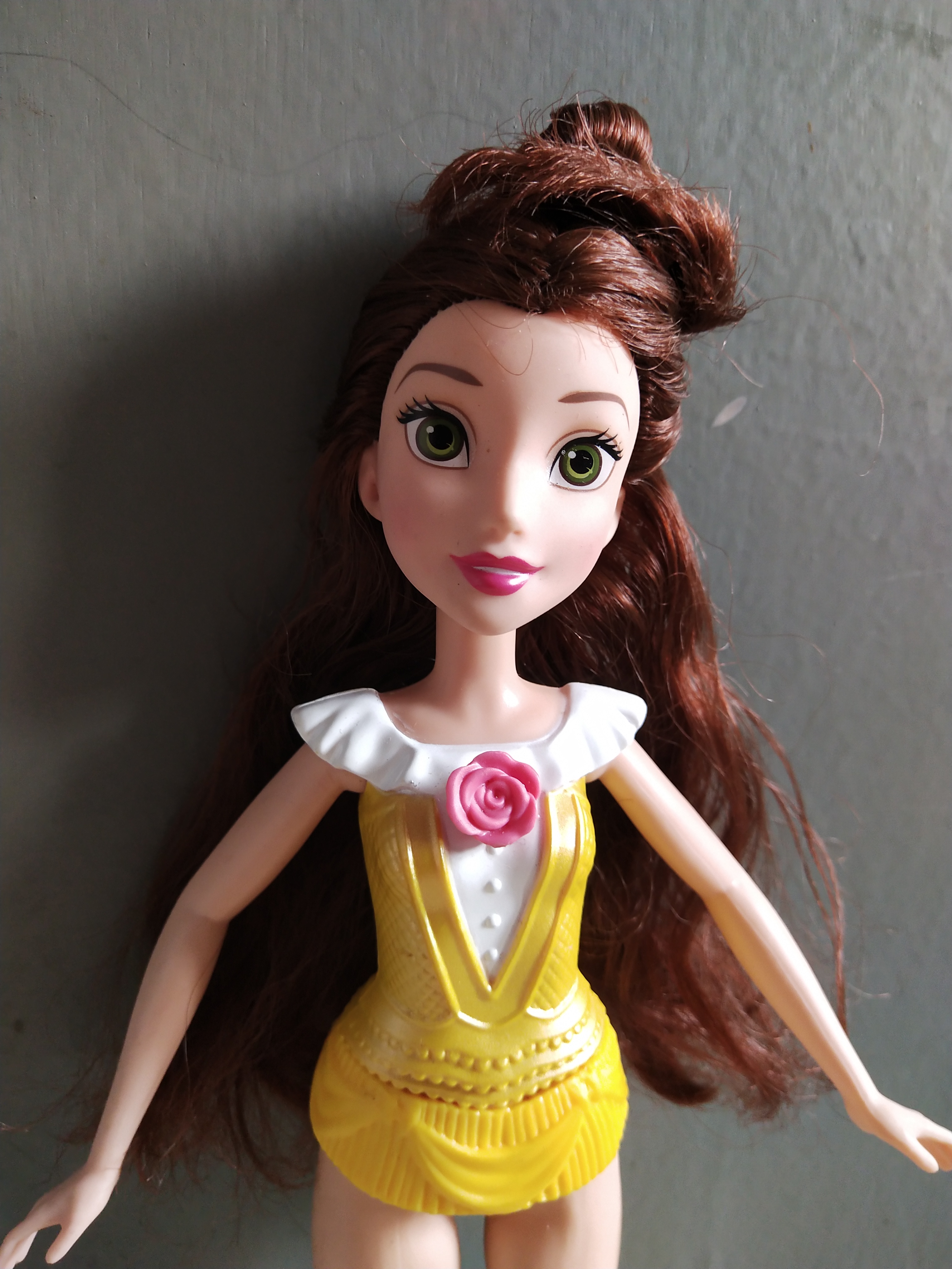 มีหลายภาพ #ตุ๊กตาเจ้าหญิงแบลล์ จาก #บิวตี้แอนด์เดอะบีสต์ ของแท้ #ฮาสโบร ของมีตามภาพ