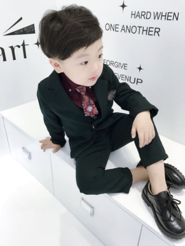 เช่า ชุดสูทเด็กชาย สีเขียวเข้ม งานกระดุมเดียว ไม่มีกััก
