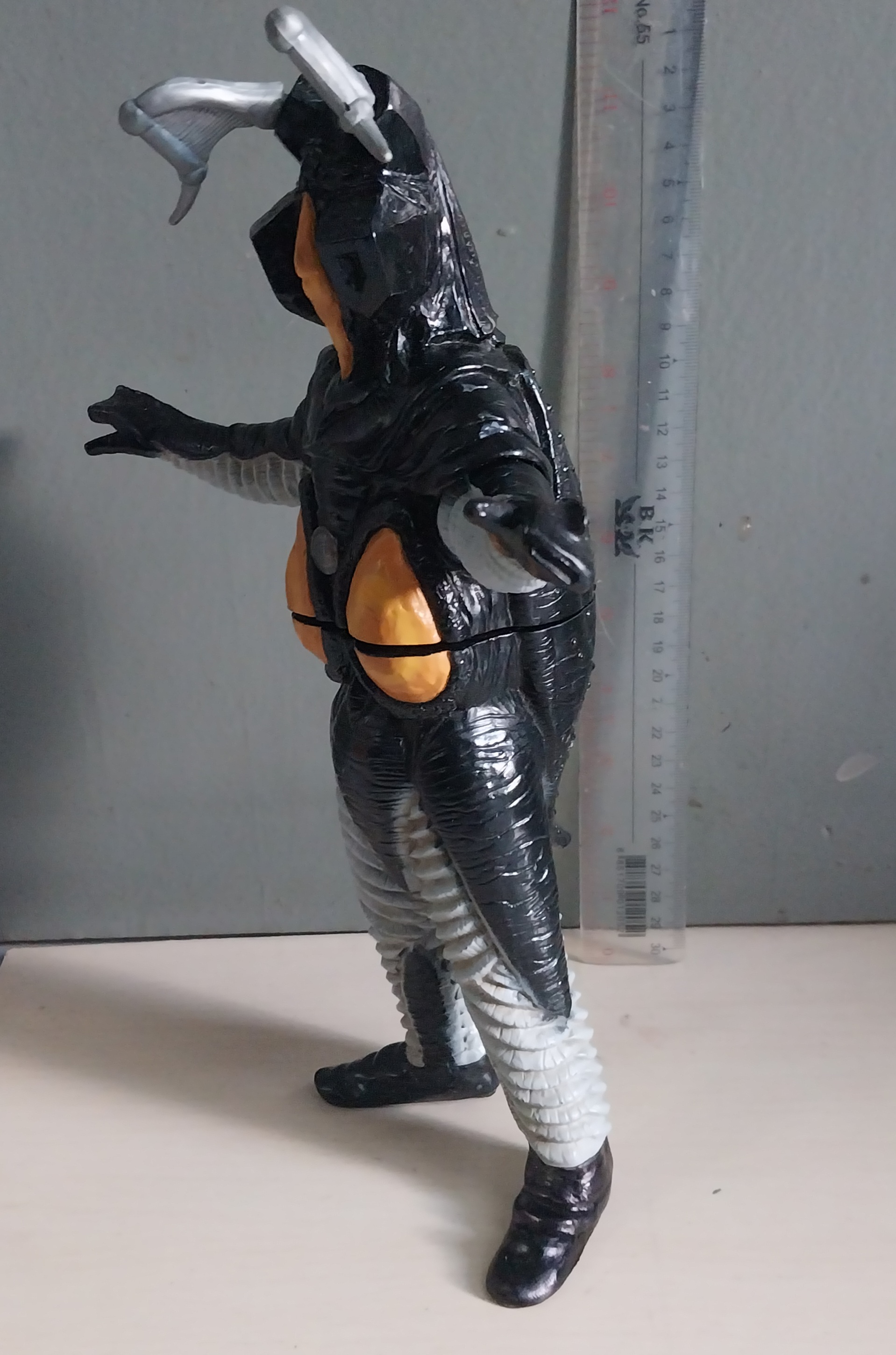 มีหลายภาพ สัตว์ประหลาดเซ็ทต้อน งานเครื่อง***ใช้ระบบไม่ได้ ,โมเท้าข้างหนึ่ง ยืนได้ปกติ ขนาดประมาณ 11นิ้ว ตามภาพ