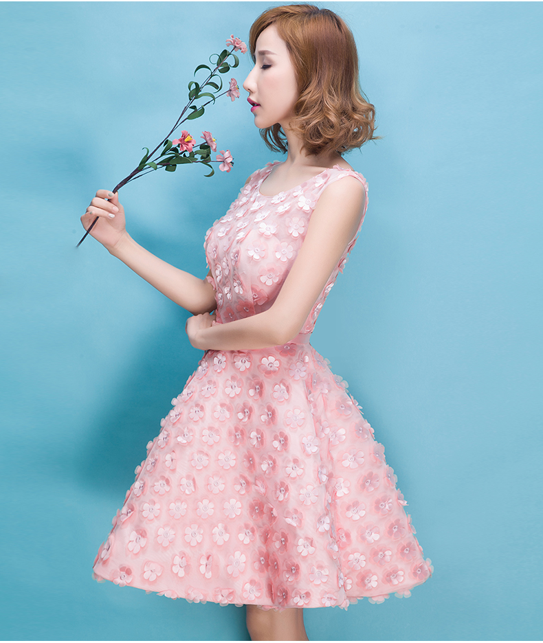 พร้อมส่ง ชุดราตรีสั้น แขนกุด สีชมพู แต่งดอกไม้สามมิติ กระโปรงพอง สวยหวาน