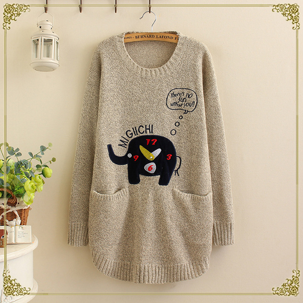 เสื้อไหมพรมตัวยาว ปักลายช้าง แต่งกระเป๋าคู่ (11655LM)