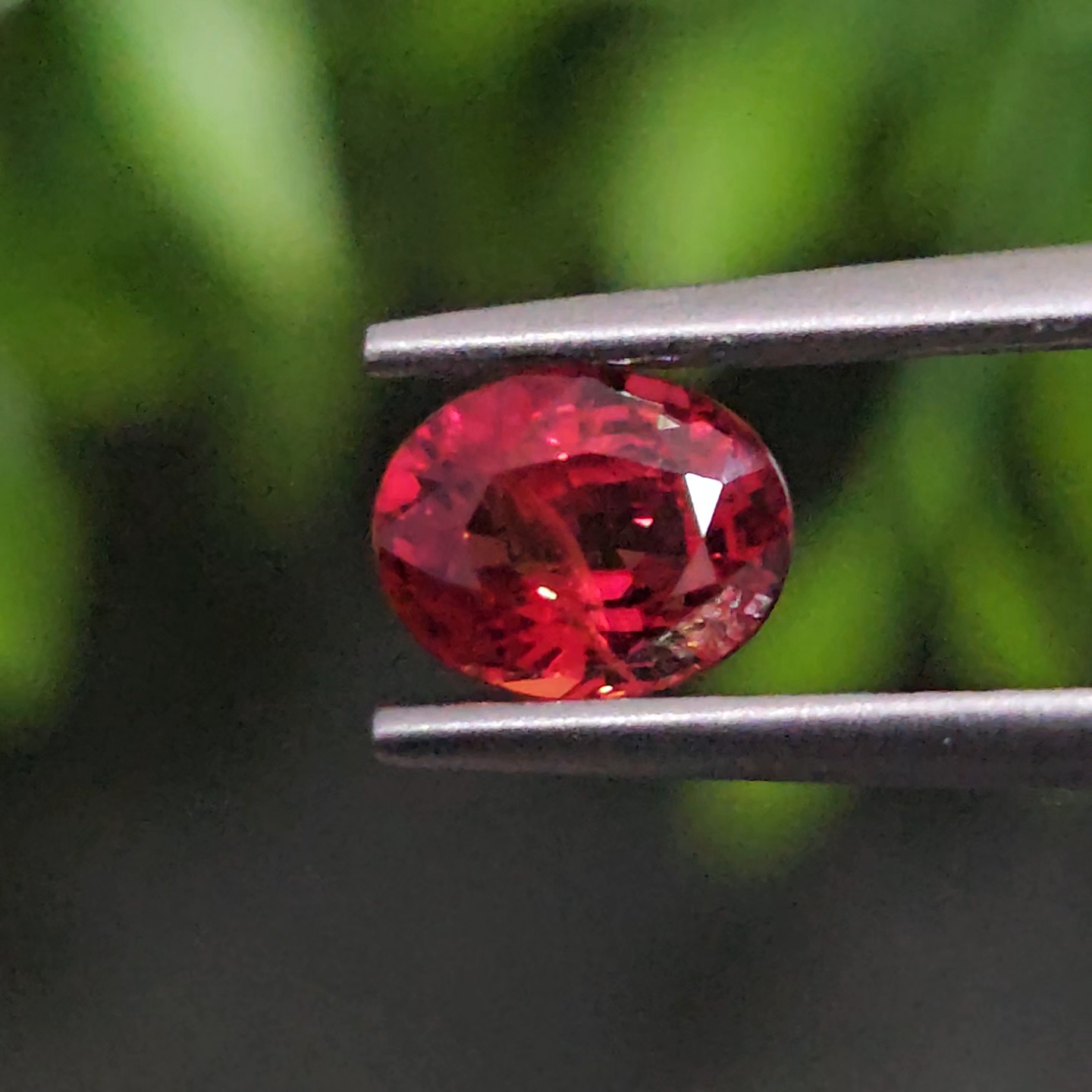 พลอย ทับทิม ซองเจีย Songea Ruby Sapphire 1.03 กะรัต (Cts.) พลอยแท้ อัญมณีมงคลประจําวันเกิด เครื่องประดับพลอย