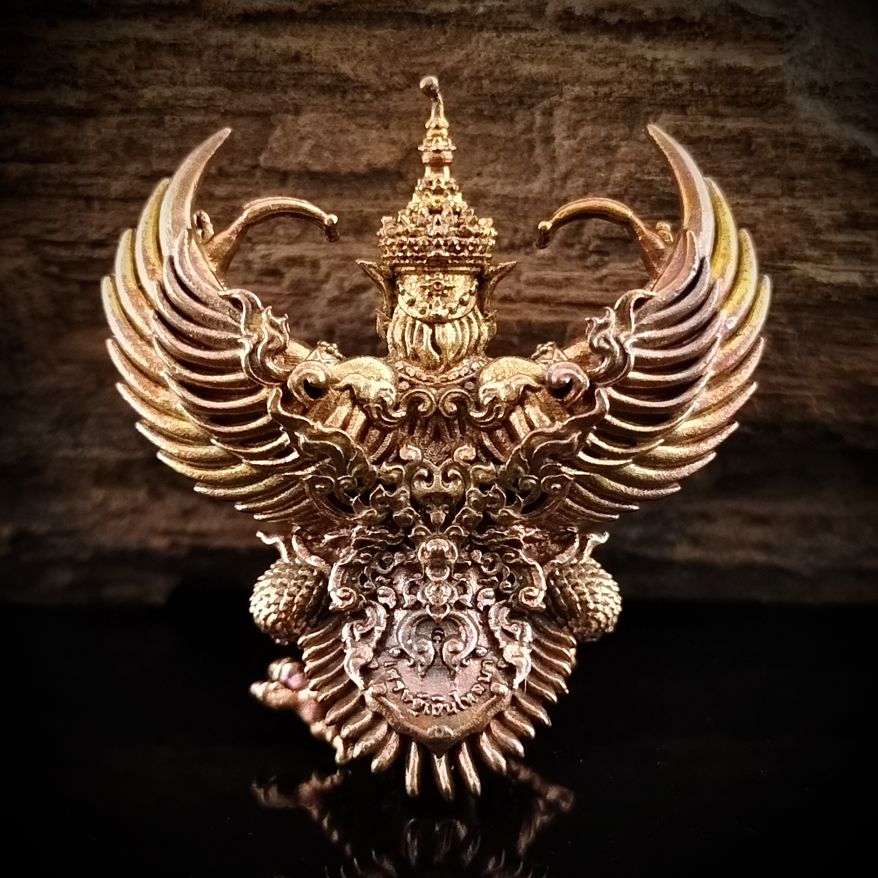 พญาครุฑ รุ่น เศรษฐีเงินไหลมา