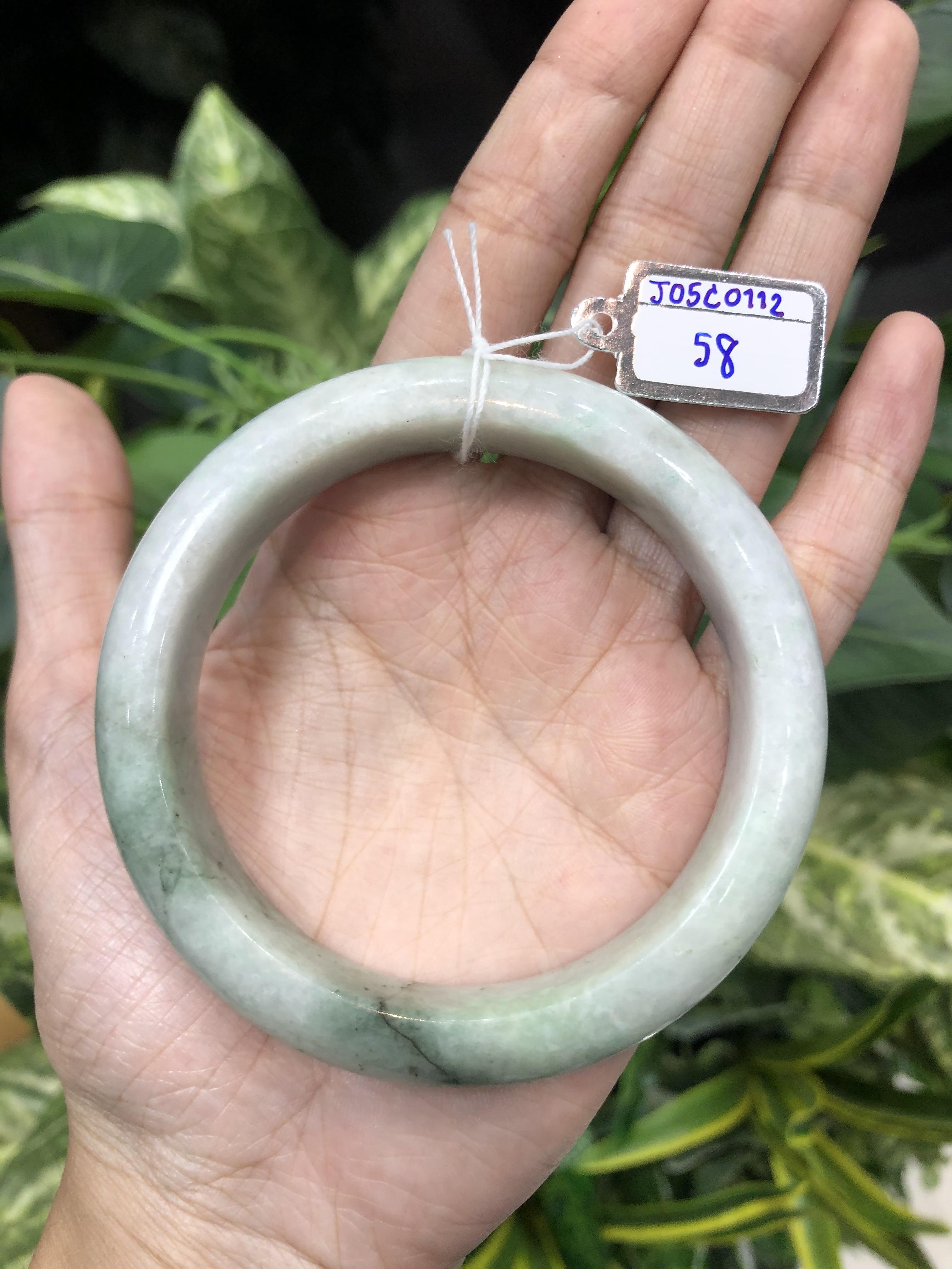 J05C0011หยก พม่า แท้ Jade กำไลหยก 58 มม (Jade bracelet) พม่า (Myanmar)