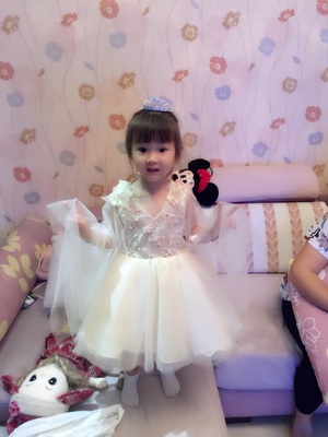 Pre-order ชุดราตรีเด็ก แขนกุด แต่งขนนกช่วงบน กระโปรงตาข่าย เชือกผูกหลัง น่ารักมาก