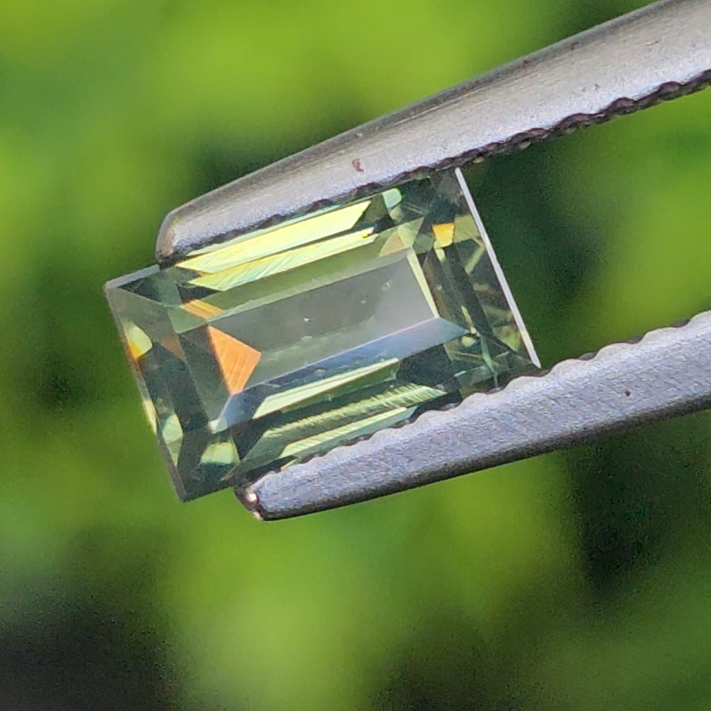 พลอย เพทาย Natural Zircon 1.23 กะรัต (Cts.) ดิบ พลอยแท้อัญมณีมงคล ประจําวันเกิด เครื่องประดับพลอย