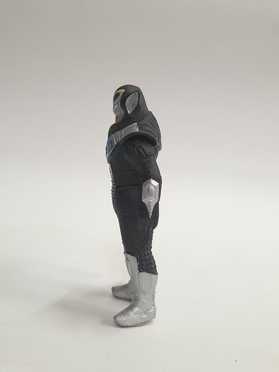 ซอฟ 4 นิ้ว สัตว์ประหลาด อาเมอร์เมฟิรัส จาก อุลตร้ามอนสเตอร์ ขนาดตามรูปมือสองสภาพดีมีรอยบ้าง มีปั๊ม