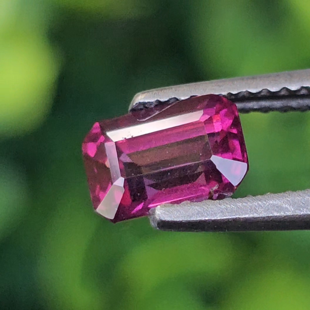 พลอย อุมบาไลต์ การ์เน็ต Umbalite Garnet 1.14 กะรัต (Cts.) ดิบ Unheated พลอยแท้ อัญมณีมงคลประจําวันเกิด เครื่องประดับพลอย