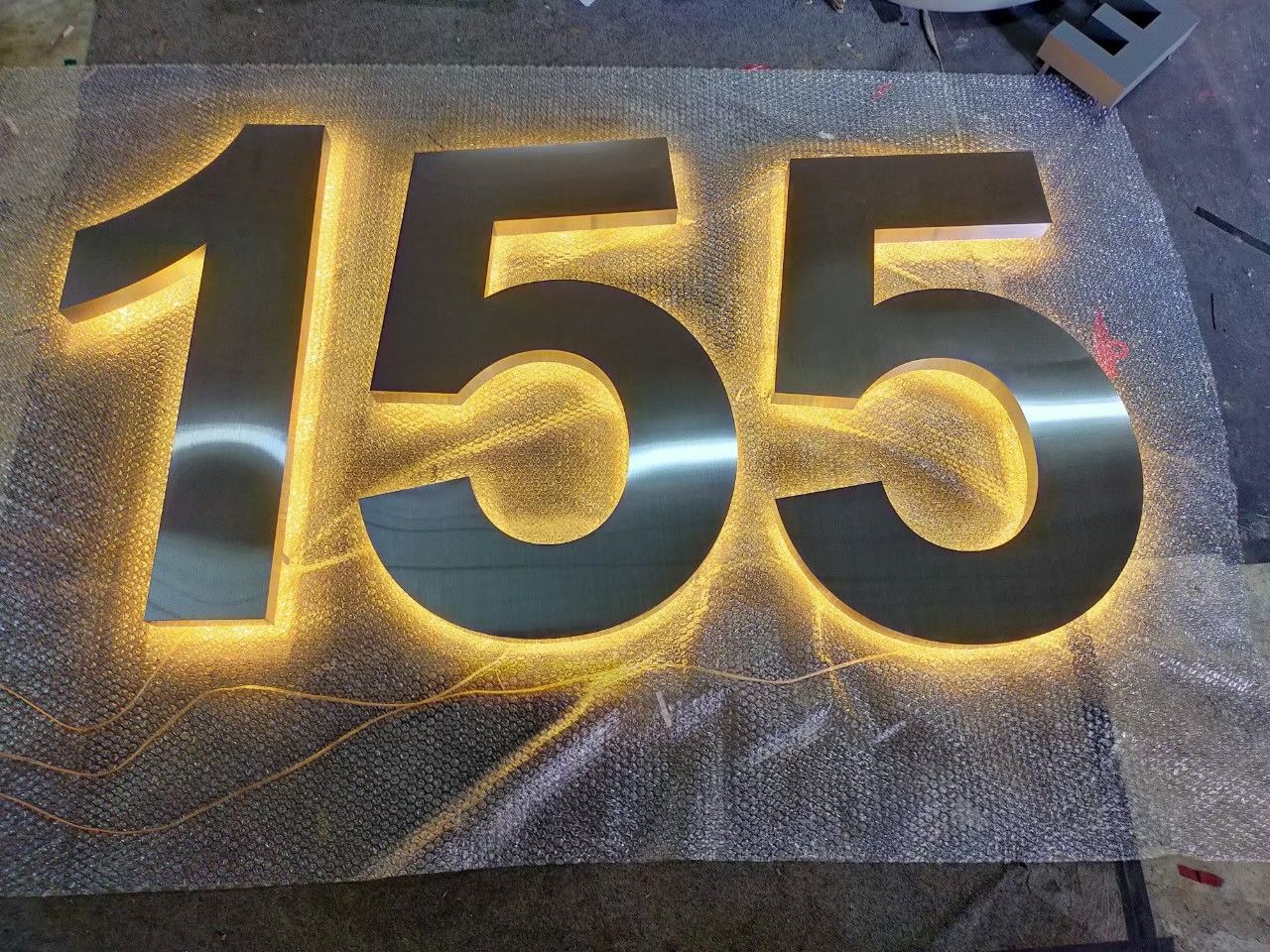 ป้ายไฟออกหลัง