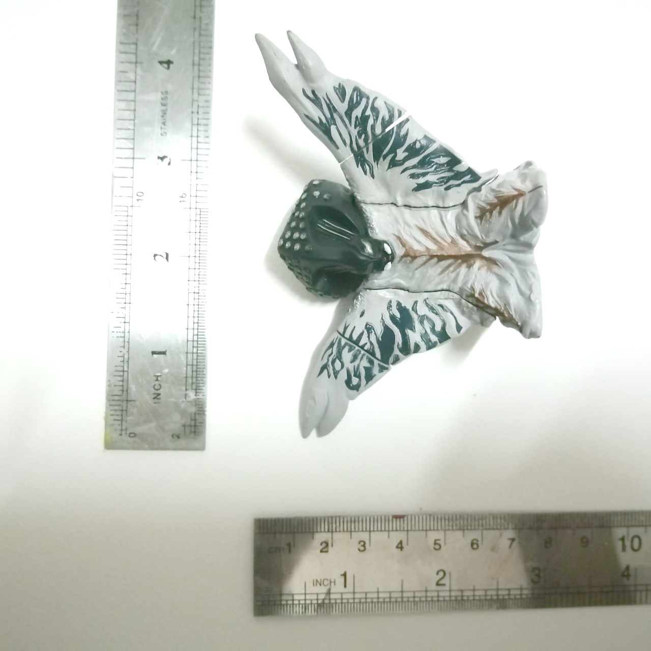 กาชาปอง ขนาดตามรูป สัตว์ประหลาด ไอลอส จาก อุลตร้าเซเว่น สภาพดีไม่กาว มีรอยบ้าง