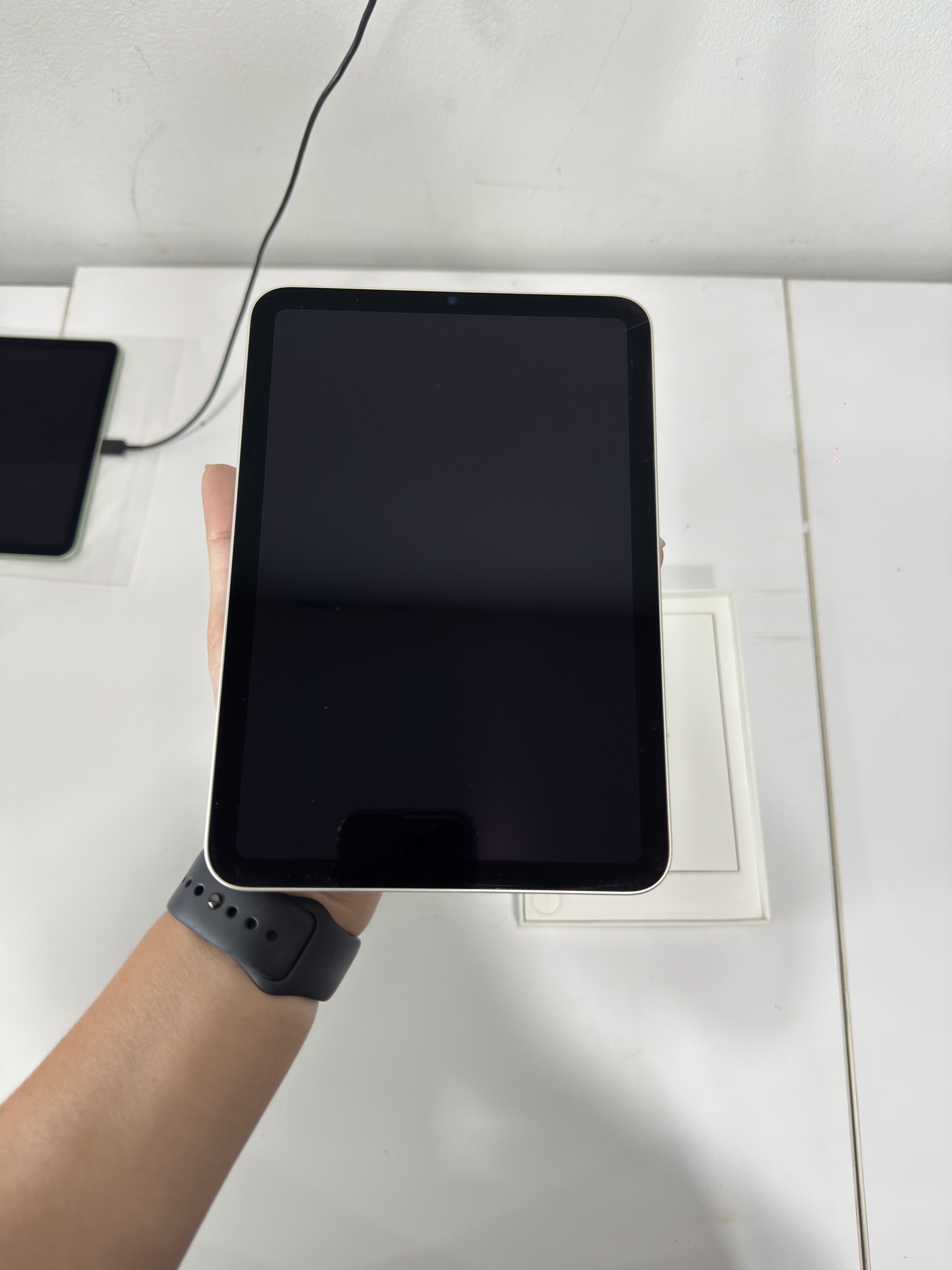 Apple iPad Mini Gen6 64GB ตำหนิ จอมีรอย ไม่มีสายชาร์จ