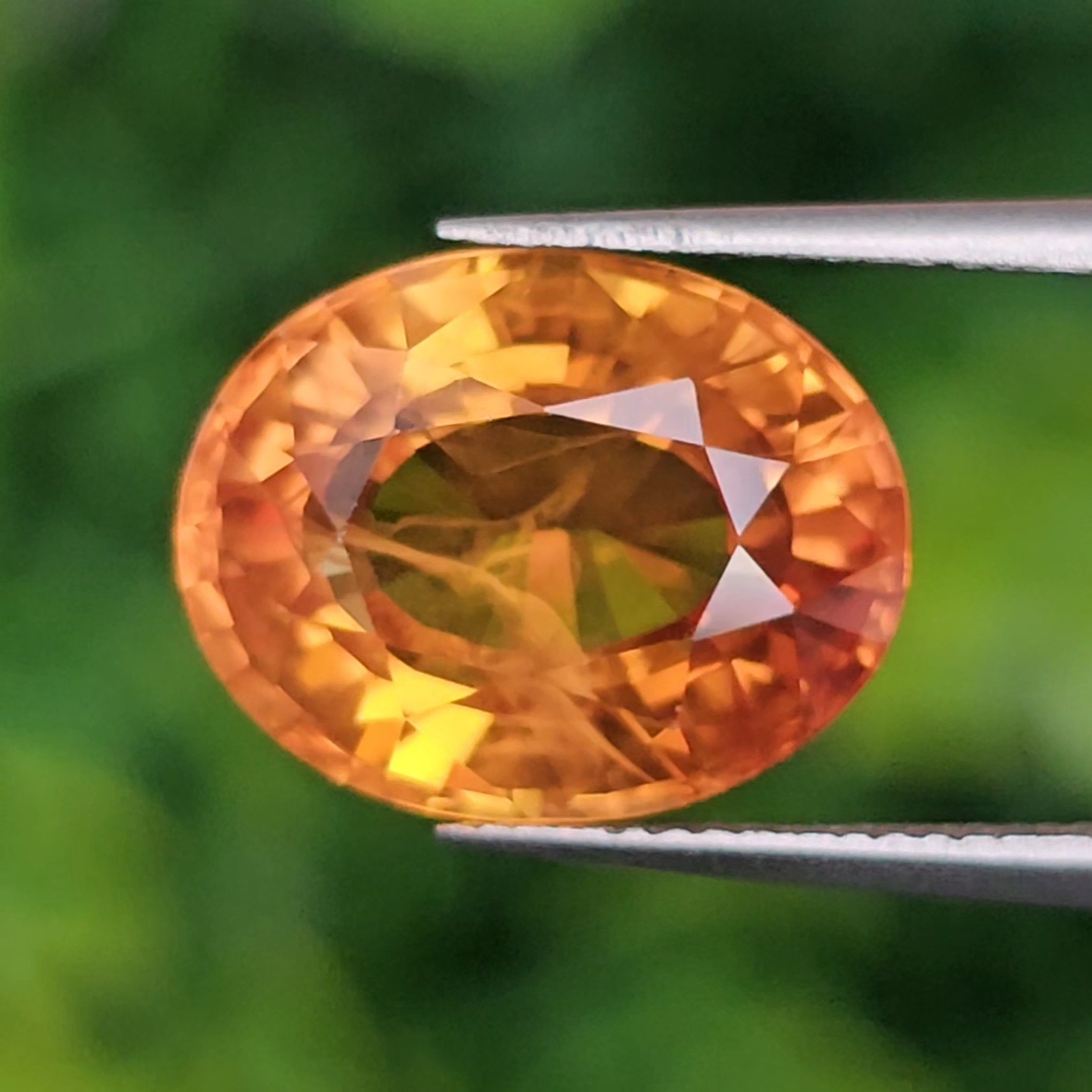พลอย บุษราคัม yellow sapphire 6.81 กะรัต (Cts.) พลอยแท้ อัญมณีมงคลประจําวันเกิด เครื่องประดับพลอย