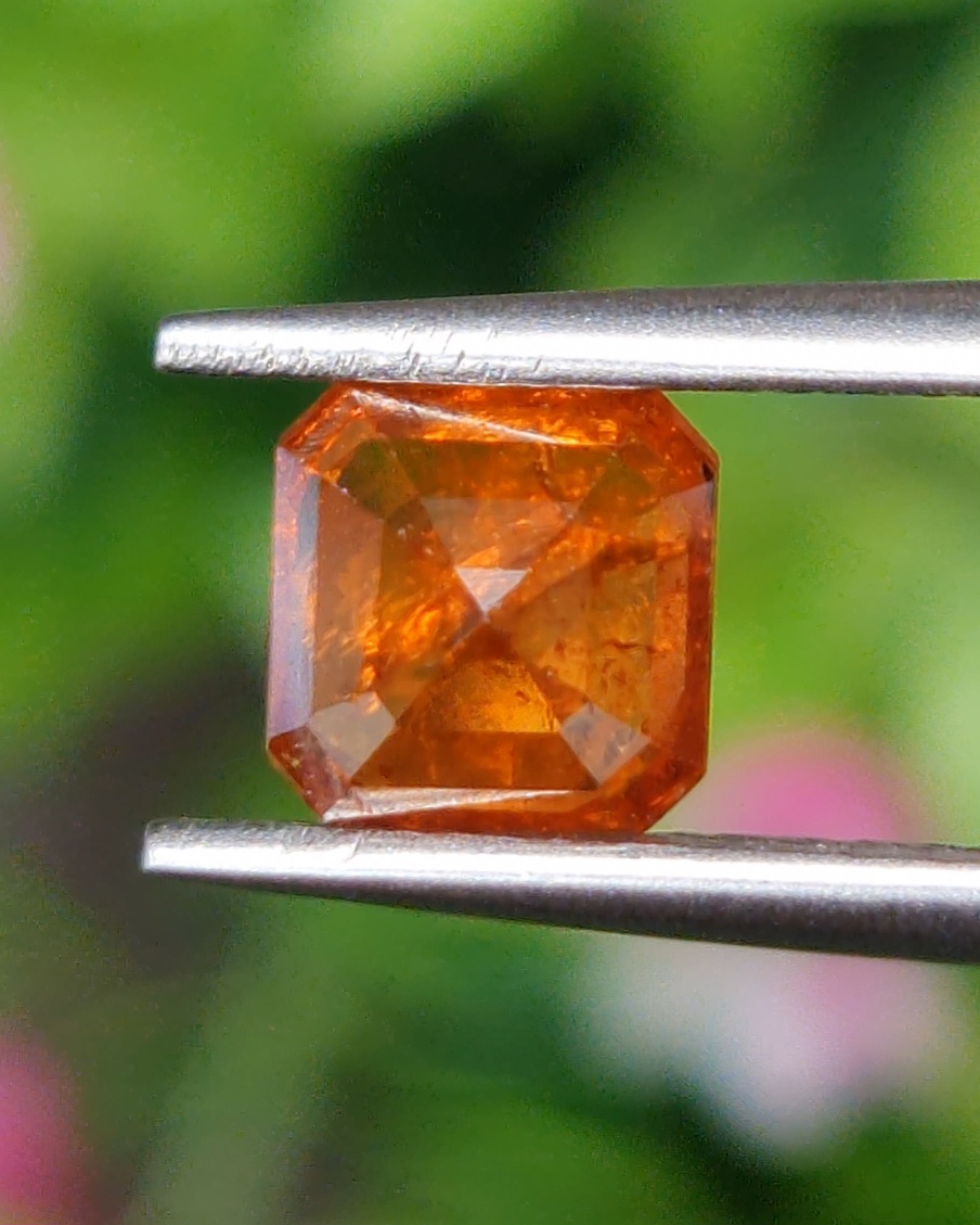 พลอย สเปสซาร์ไทต์ Spessartite Garnet 1.57 กะรัต Cts. พลอยแท้ อัญมณีมงคลประจําวันเกิด เครื่องประดับพลอย