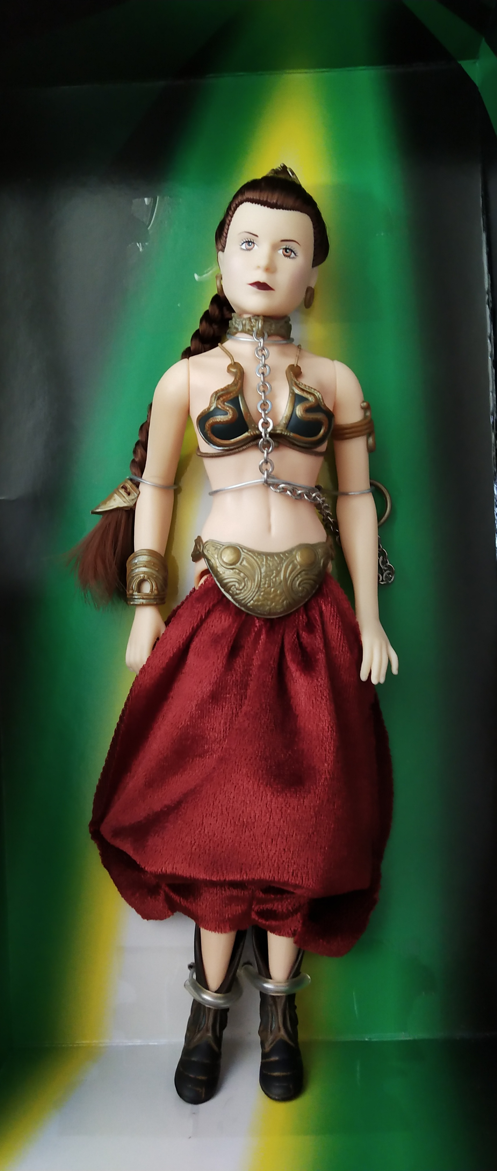 ของสะสมเจ้าหญิงเลอาในกล่อง เจ้าหญิงเลอาชุดทาส จาก Hasbro, Star Wars ,episode1 สตาร์ วอร์ ขนาดประมาณ 11.5 "