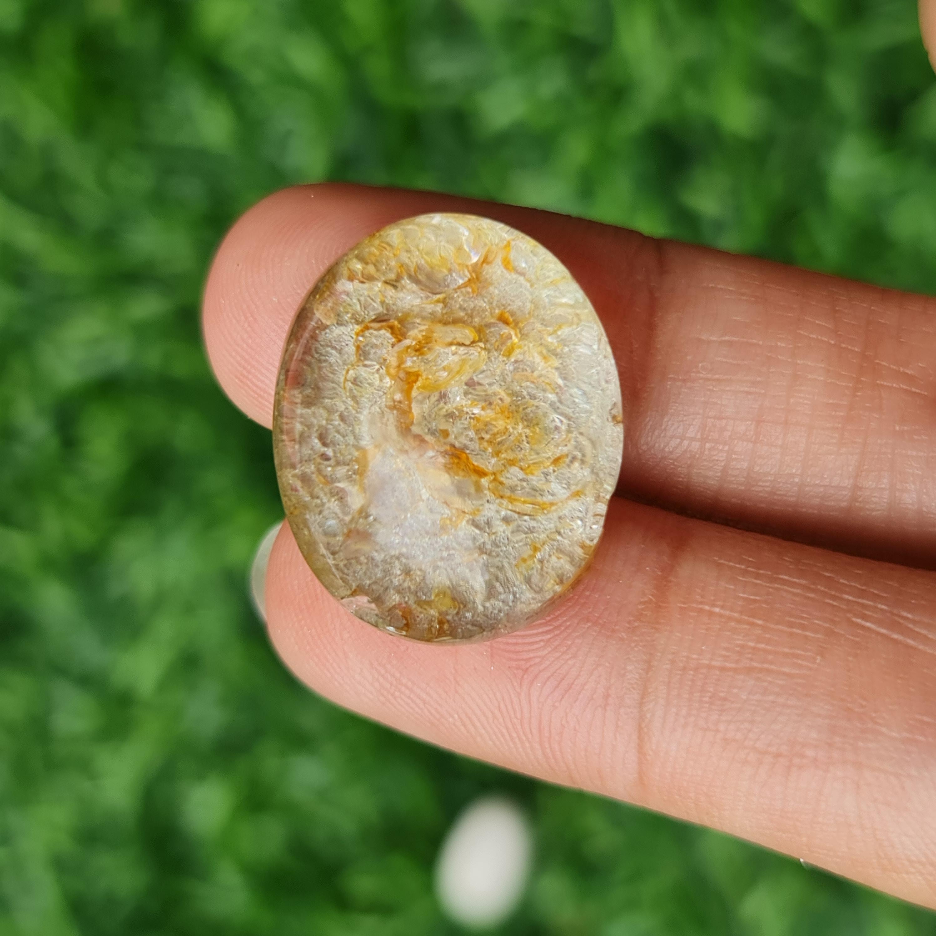 โป่งข่าม ควอตซ์ Rutilated Quartz 33.64 กะรัต Cts. พลอยแท้ อัญมณีมงคลประจําวันเกิด เครื่องประดับพลอย