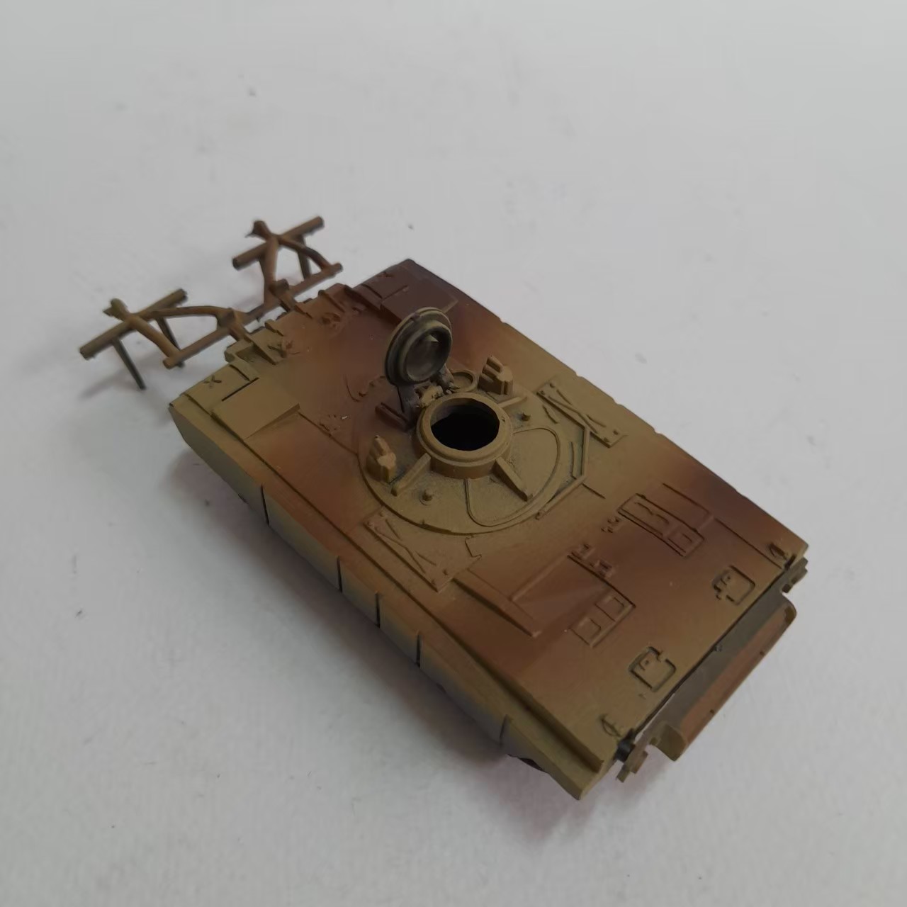 มีหลายภาพ,รถถังพลาสติกสำเร็จรูป M1 pantherทำสีแล้ว งานเก่า มือสอง สภาพดี มีรอยบ้าง