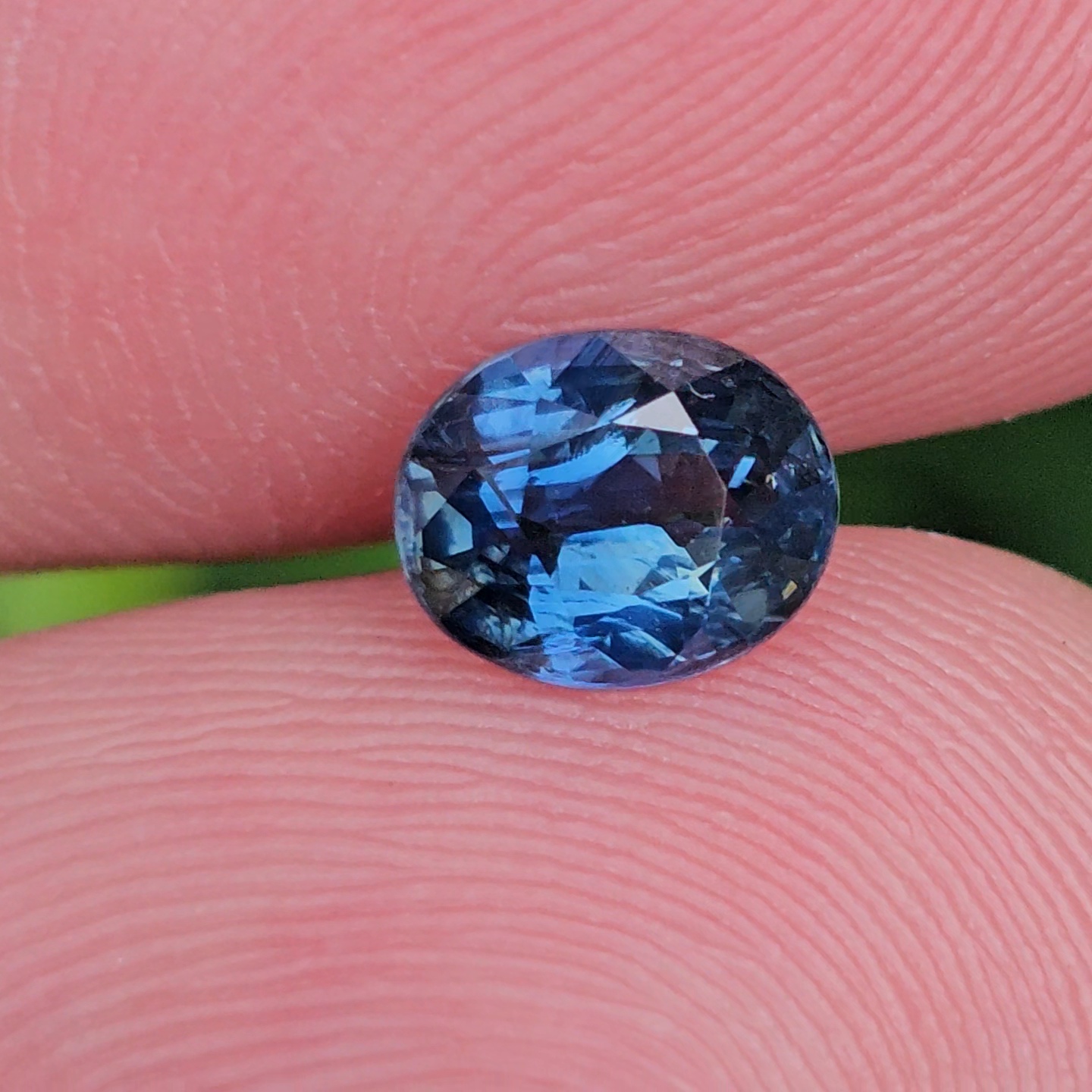 พลอย ไพลิน (Blue Sapphire) 1.06 กะรัต (Cts.) พลอยแท้ อัญมณีมงคลประจําวันเกิด เครื่องประดับพลอย