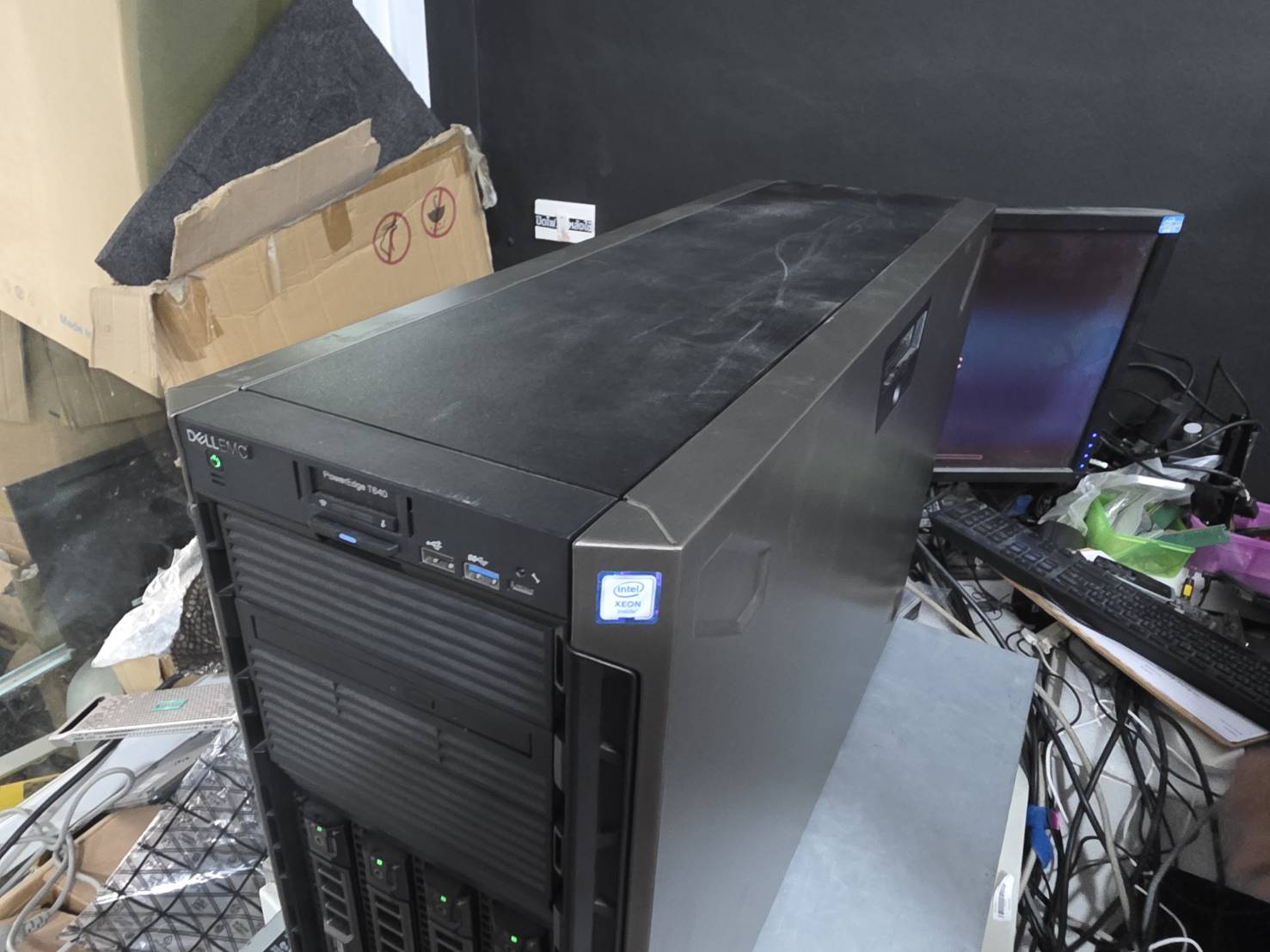 Server Dell T640 Xeon Gold 6138 x1 Ram 32GB SAS 6 TB x8 power x2