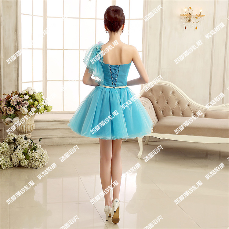 Pro-order ชุดราตรี ชุดแฟนซีสั้น แบบเกาะอก ไหล่เดียว แต่งดอกไม้แฮนด์เมด กระโปรงพองสวย เชือกผูกหลัง