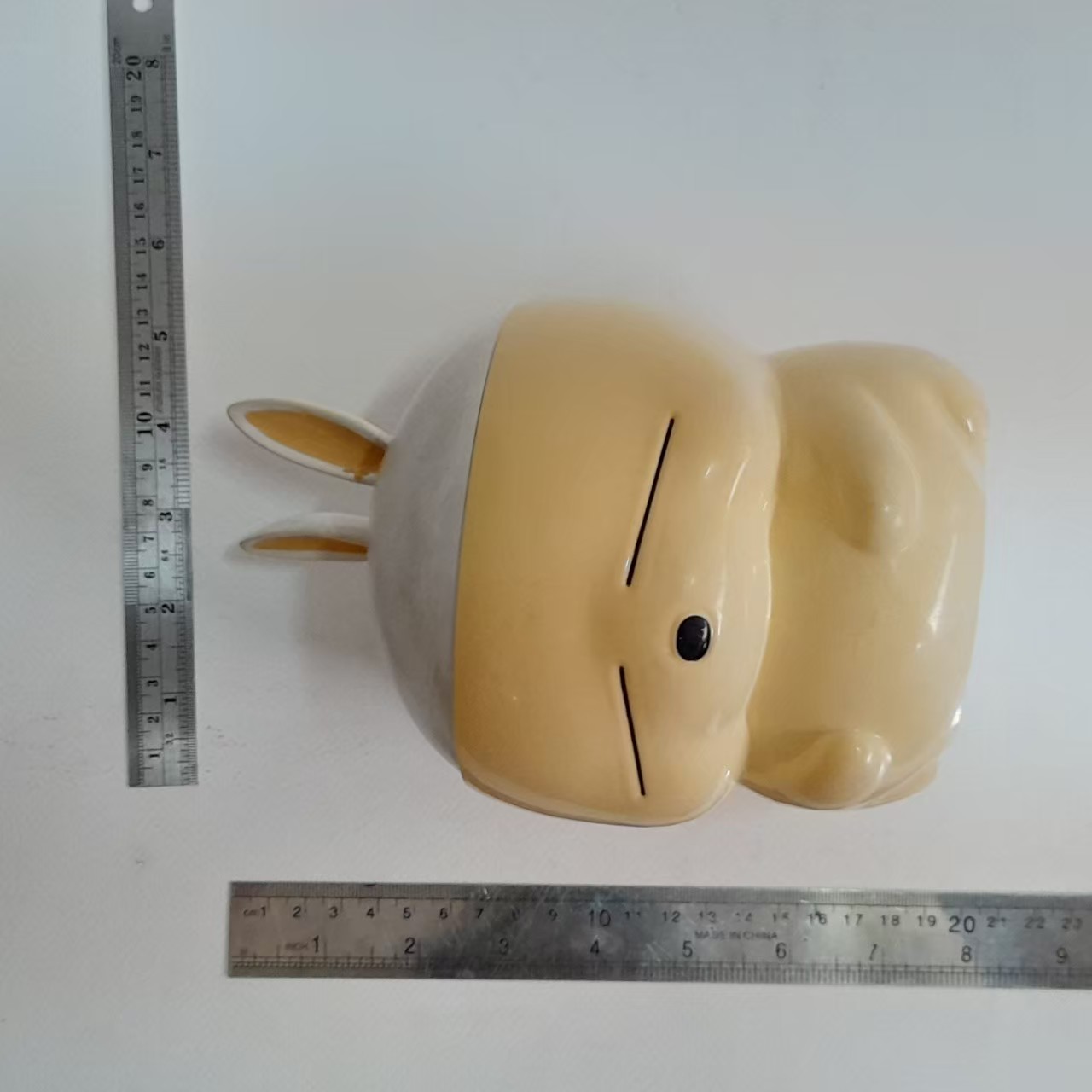 มีหลาบภาพ,ที่ใส่ของ พรีเมี่ยม มิสเตอร์โดนัท มาชิมาโล ร่วมกับโค้ก งานเก่า มือสอง สีเปลี่ยนจากการเก็บ มีรอยบ้าง ขนาดตามรูป