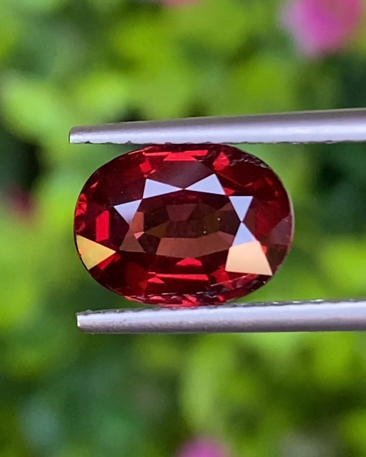 พลอย โรโดไลต์ กาเน็ท Rhodolite Garnet 2.95 กะรัต Cts.พลอยแท้ อัญมณีมงคลประจําวันเกิด เครื่องประดับพลอย