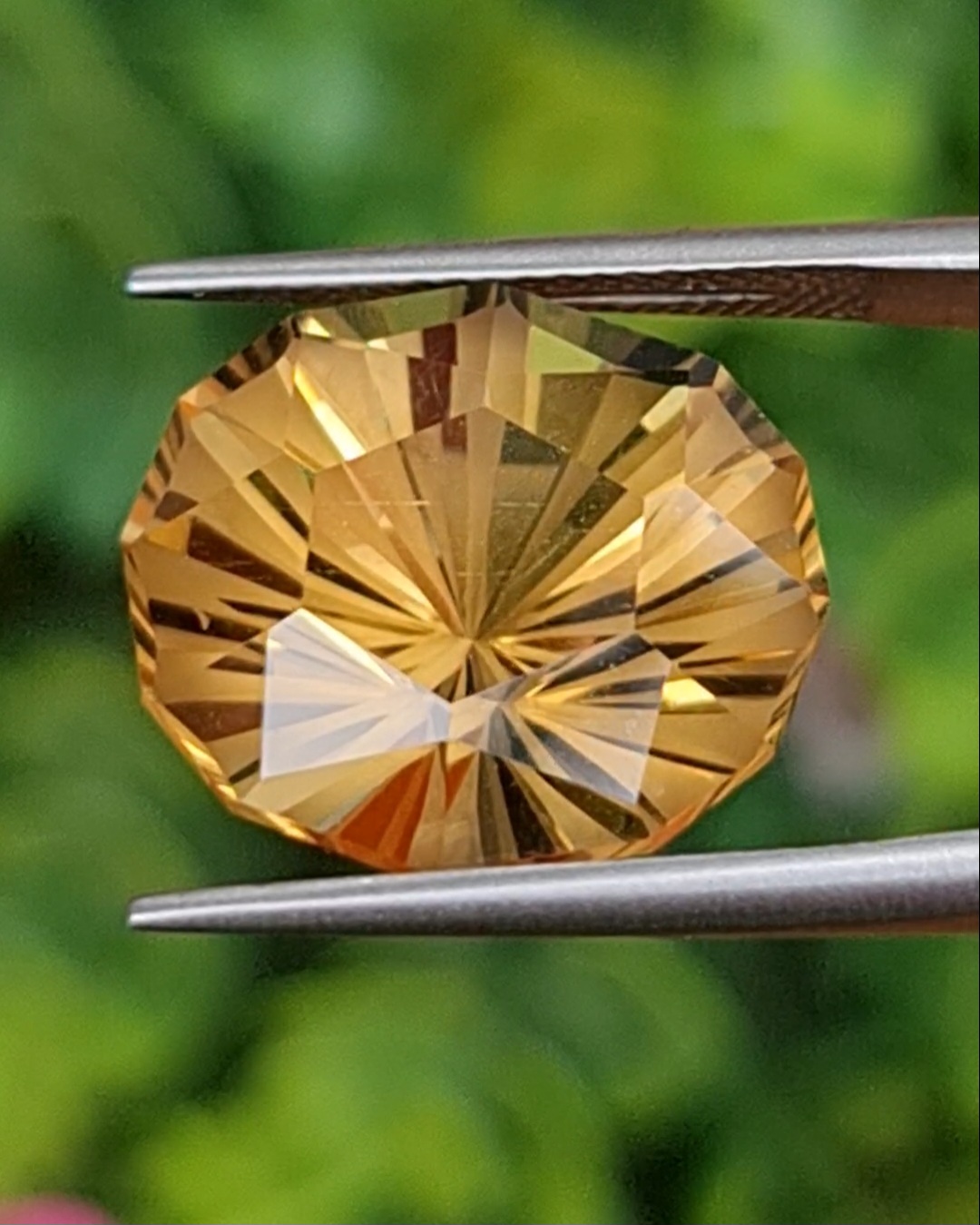 พลอย ซิทริน Citrine 12.11 กะรัต (Cts.) พลอยแท้ อัญมณีมงคลประจําวันเกิด เครื่องประดับพลอย