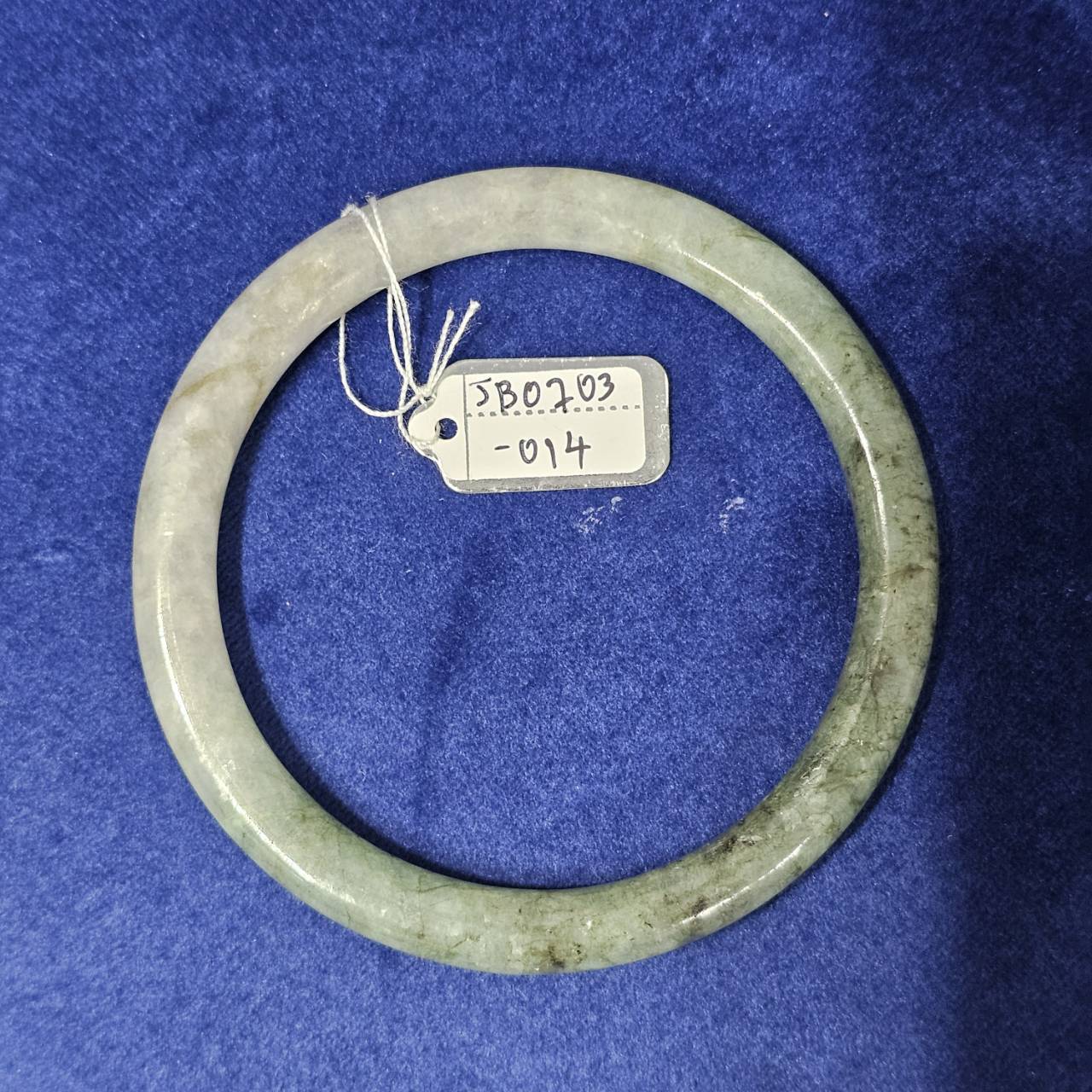 JB0703-014 หยก พม่า แท้ Jade กำไลหยก (Jadeite bracelet) พม่า (Myanmar) 62.1 มม.