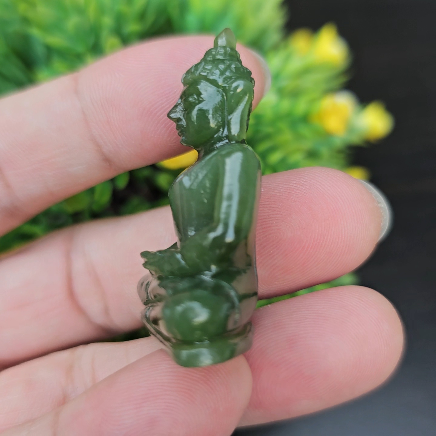 หยกแกะสลัก พระหยกเนฟไฟรต์ (Nephrite jadeite) หน้าตัก 1.28 นิ้ว