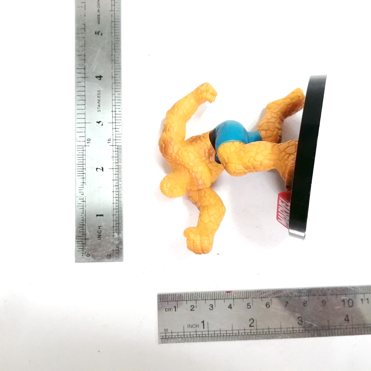 ฟิกเกอร์ พลาสติกตัน ขนาดตามรูป THE THING ( BEN GRIM)1ในสมาชิก FANTASTIC 4 รุ่นคอมมิค พร้อมฐาน จาก marvel สภาพใหม่ มีรอยบ้าง