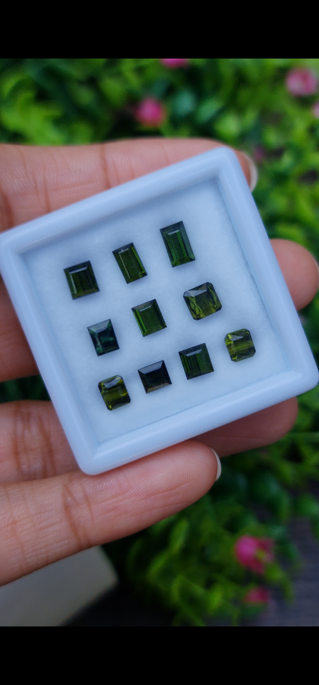 พลอย กรีน ทัวร์มารีน (Green Tourmaline) 6.22 กะรัต (Cts.) 10 เม็ด (Pcs.) อัญมณีมงคลประจําวันเกิด เครื่องประดับพลอย