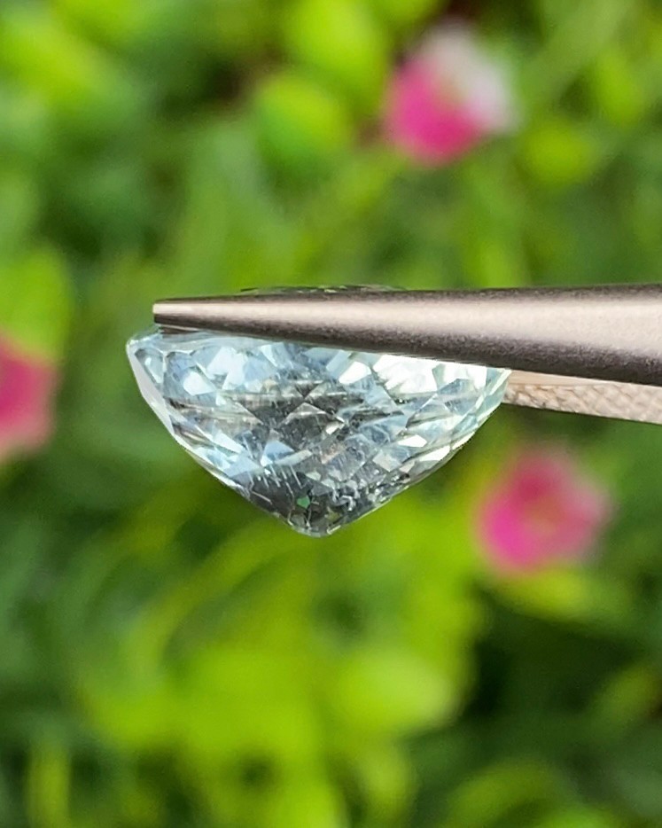 พลอย อความารีน Aquamarine 6.80 กะรัต (Cts.) พลอยแท้ อัญมณีมงคลประจําวันเกิด เครื่องประดับพลอย