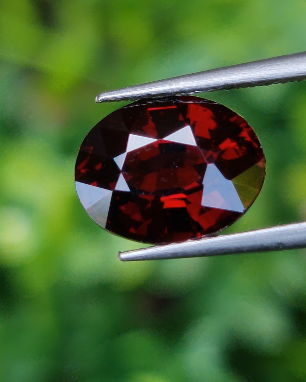พลอย โรโดไลต์ กาเน็ท Rhodolite Garnet 3.00 กะรัต Cts.พลอยแท้ อัญมณีมงคลประจําวันเกิด เครื่องประดับพลอย
