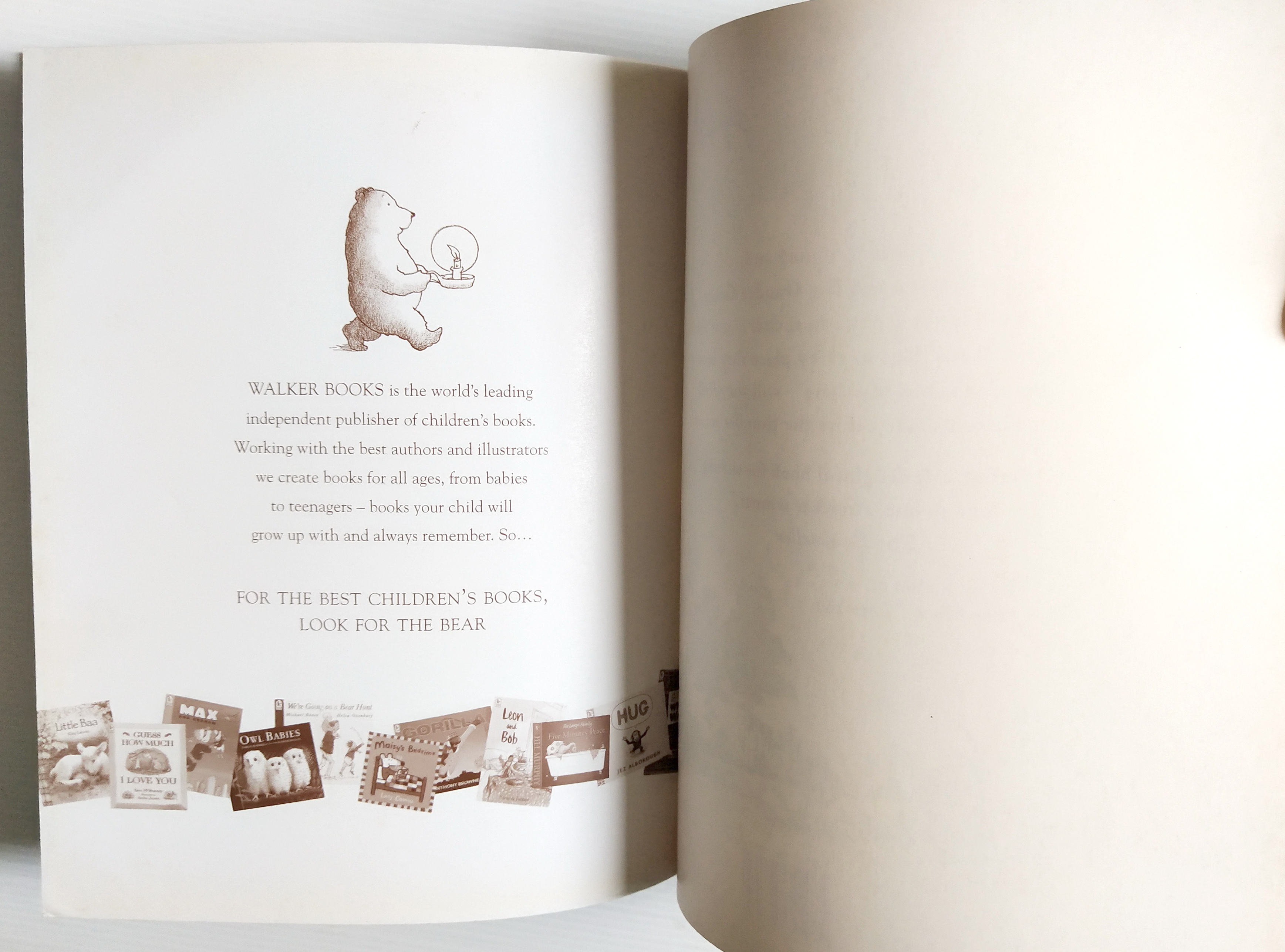 หนังสือนิทานฉบับภาษาอังกฤษ เรื่องราวของครอบครัวห่าน และห่านน้อย จาก SAM MCBRATNEY,"Just You and Me" ภาพโดย Ivan Bates