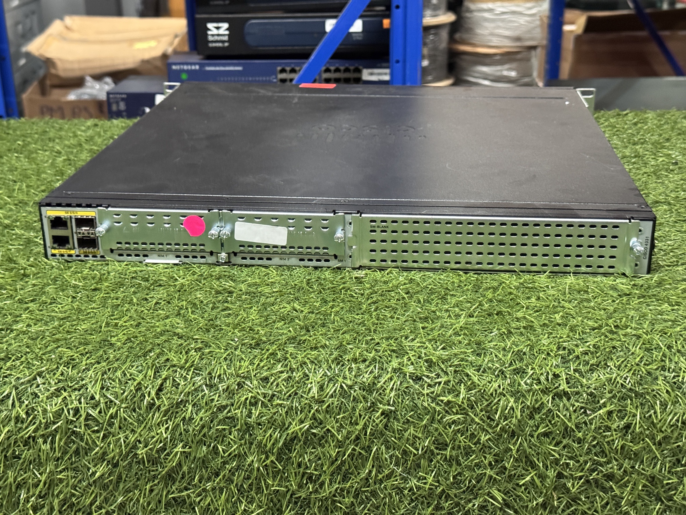 Cisco 4300 Series Integrated Services Routers มี 40 ตัว