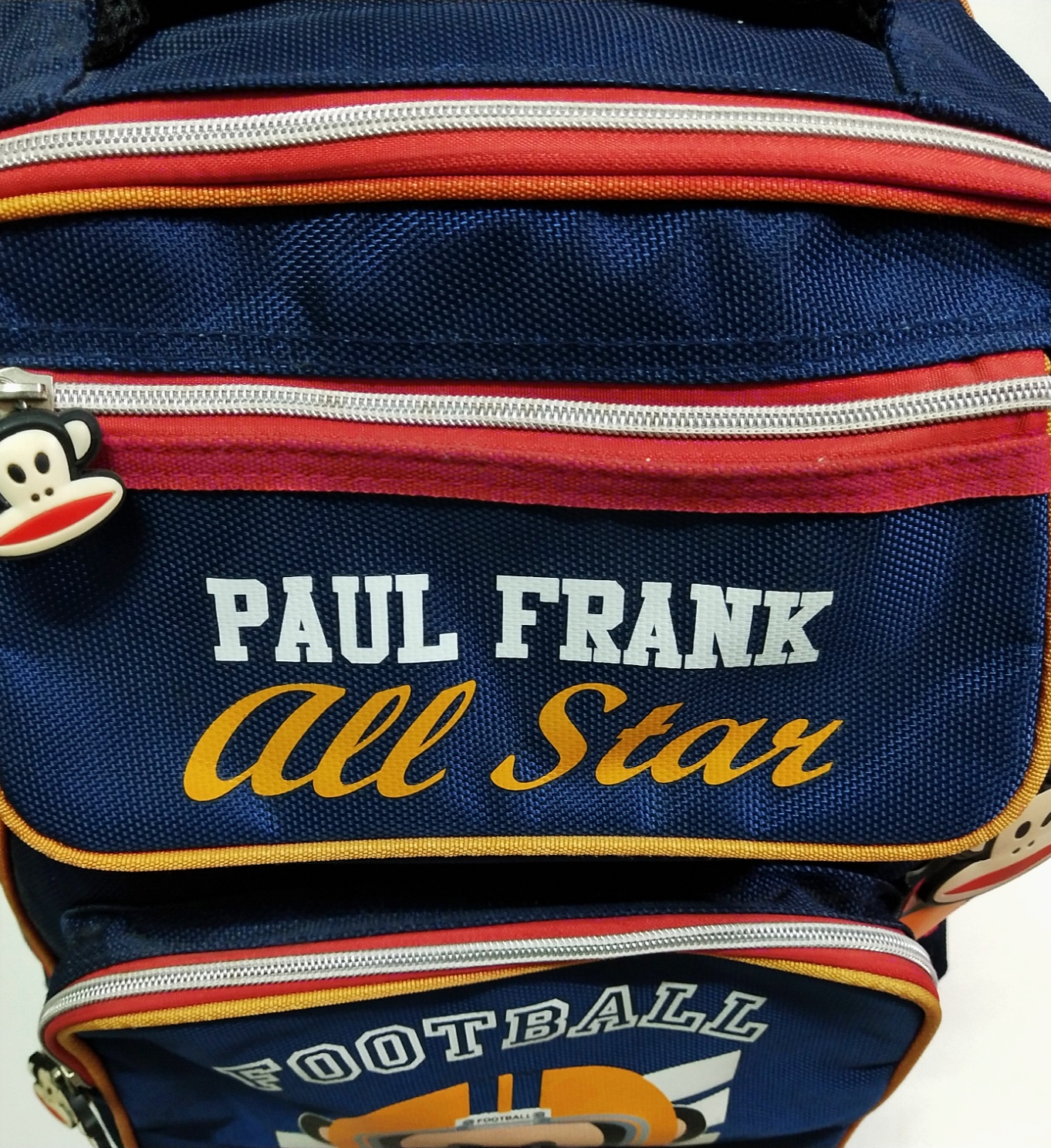 กระเป๋าล้อลาก Paulfrank พอลแฟร้งค์ All Stars Football สีน้ำเงิน ขนาดประมาณ 14" สูง 16"*11*5", ของแท้ ของใหม่ มีป้าย ** สีด้านบนซีดเล็กน้อยตามภาพ