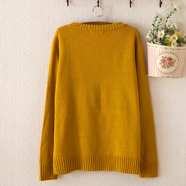 เสื้อสเวตเตอร์ไหมพรมนุ่ม ถักลายแต่งปักหัวใจจิ๋ว (12054LM)