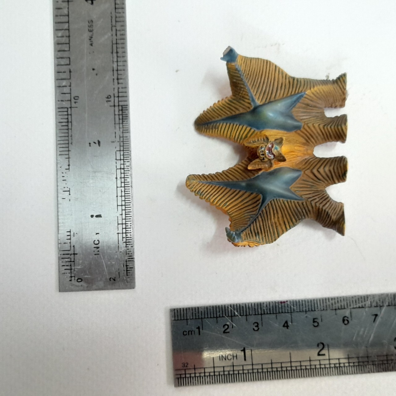 มีหลายภาพ ***ปลายมือหักเล็กน้อย ไม่มีฐาน ,ฟิกเกอร์โพลีสโตนขนาดเล็ก ตามภาพ/พลาสติกแข็ง สัตว์ประหลาด เพลสตาร์ จากอุลตร้าแมน ขนาดตามรูป หายาก มือสองตามสภาพ